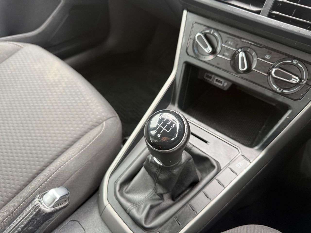 2019 VOLKSWAGEN POLO 2019 VOLKSWAGEN POLO