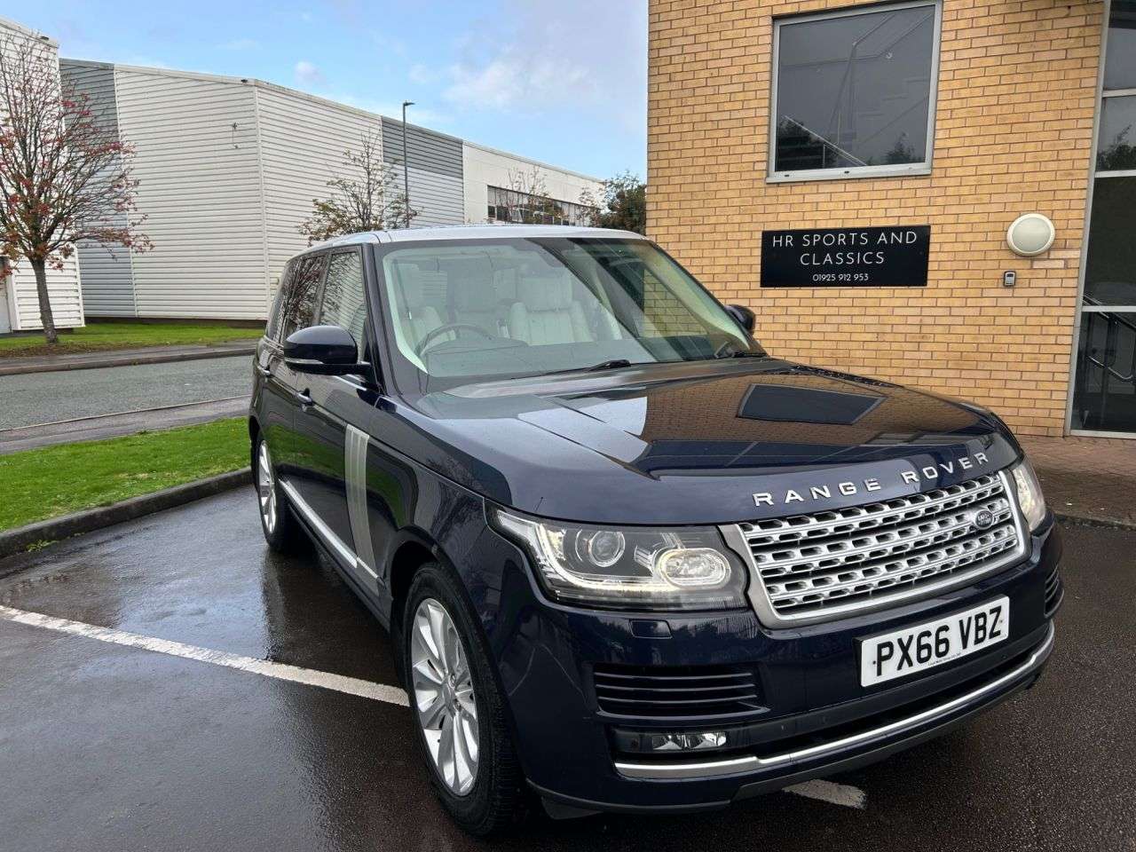 A 2016 LAND ROVER RANGE ROVER 3.0 TD V6 Vogue SUV 5dr Diesel Auto 4WD Euro 6 (s/s) (258 ps)-1 Former Keep A 2016 LAND ROVER RANGE ROVER 3.0 TD V6 Vogue SUV 5dr Diesel Auto 4WD Euro 6 (s/s) (258 ps)-1 Former Keep