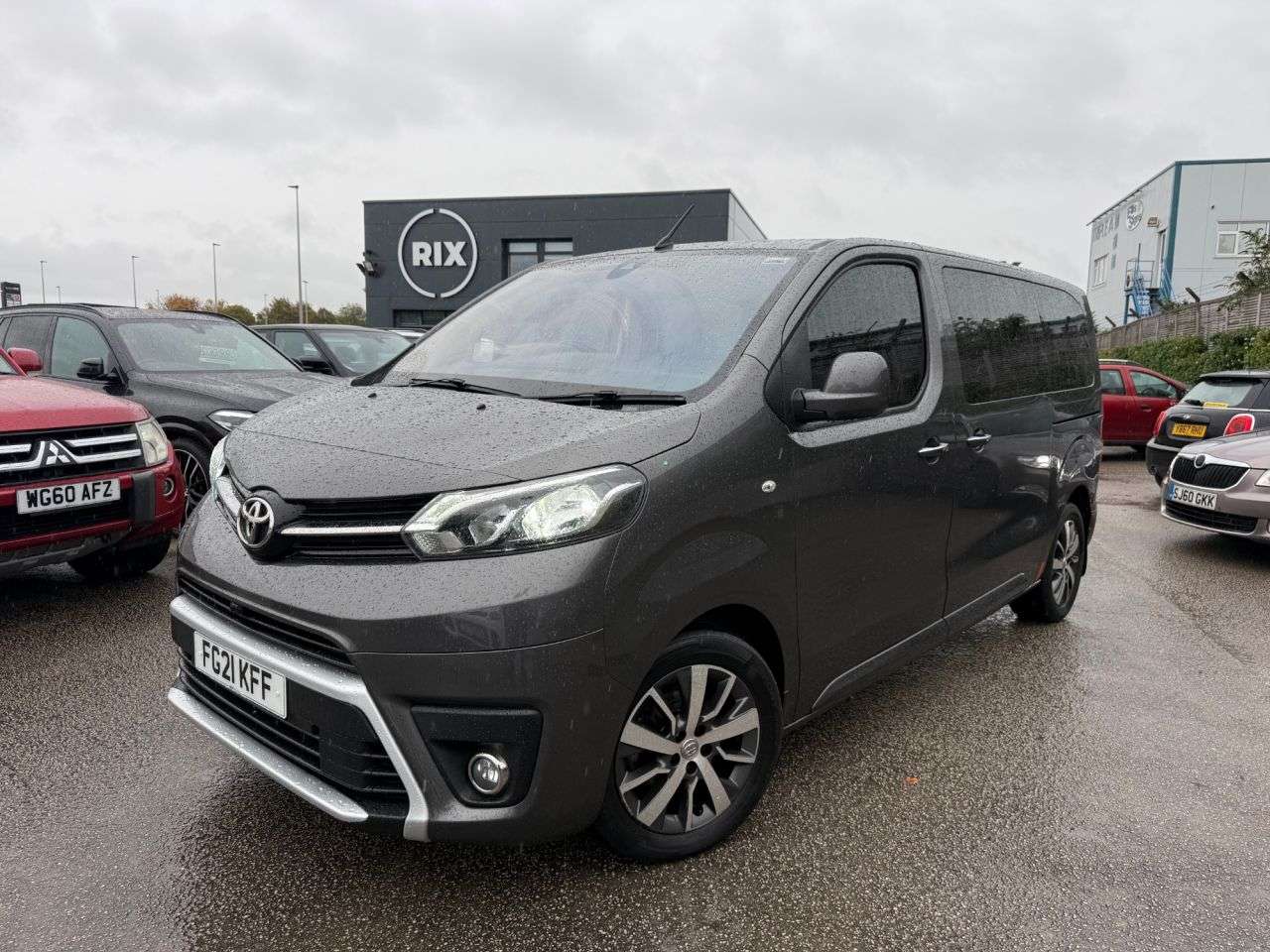 A 2021 TOYOTA PROACE VERSO 2.0D Family Medium MPV 5dr Diesel Auto MWB Euro 6 (s/s) (8 Seat)-2 OWNERS-6 A 2021 TOYOTA PROACE VERSO 2.0D Family Medium MPV 5dr Diesel Auto MWB Euro 6 (s/s) (8 Seat)-2 OWNERS-6