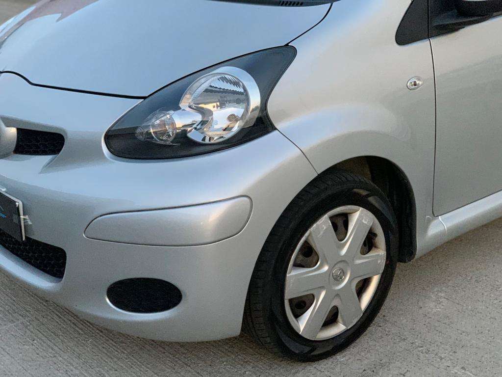 2011 TOYOTA AYGO 2011 TOYOTA AYGO