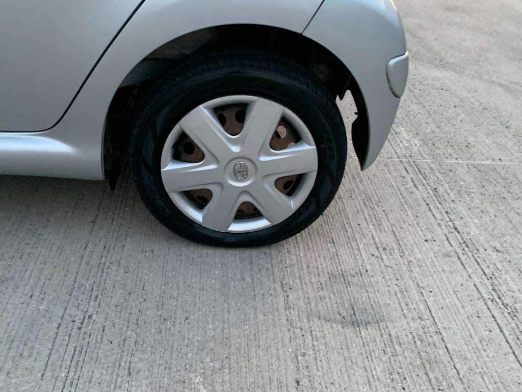 2011 TOYOTA AYGO 2011 TOYOTA AYGO