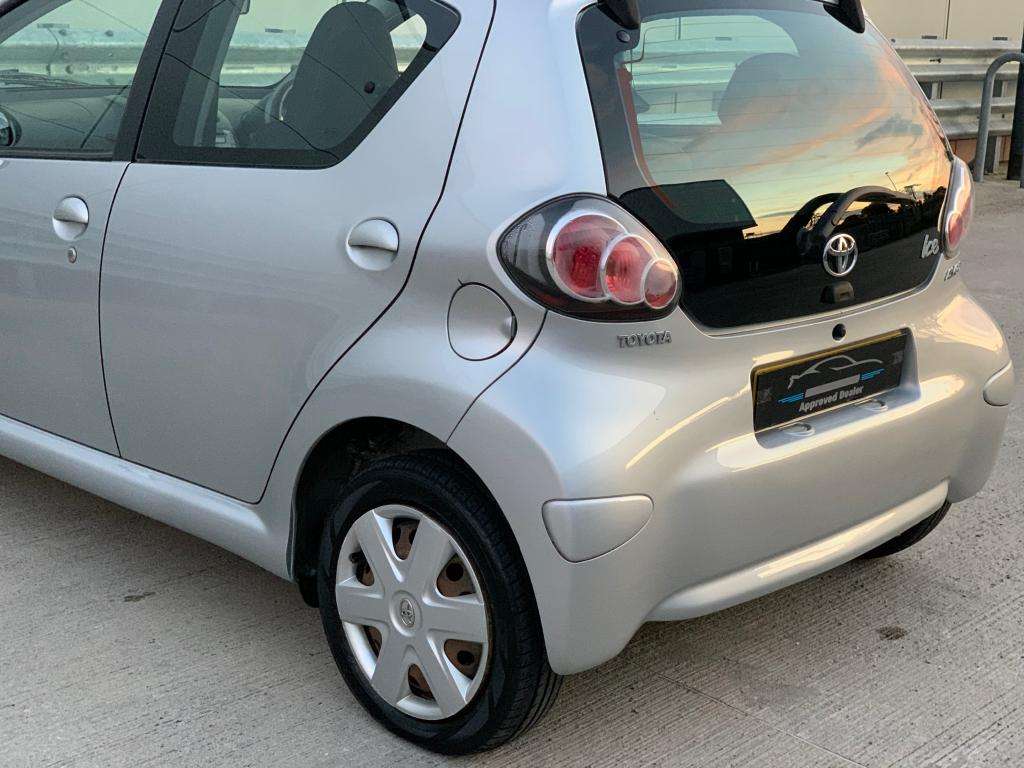 2011 TOYOTA AYGO 2011 TOYOTA AYGO