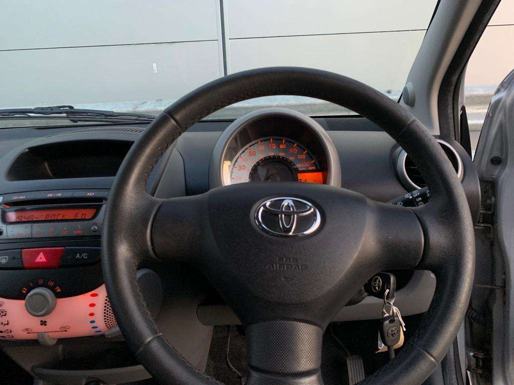 2011 TOYOTA AYGO 2011 TOYOTA AYGO