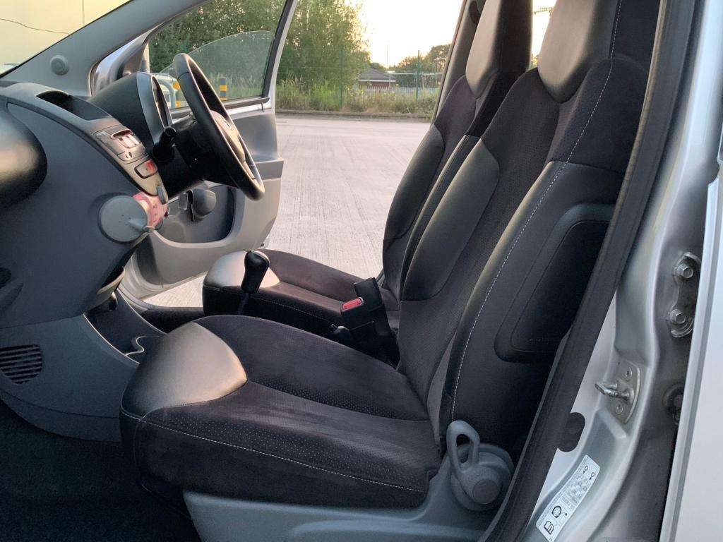 2011 TOYOTA AYGO 2011 TOYOTA AYGO