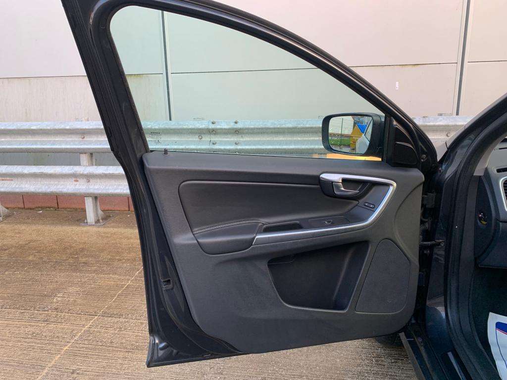 2016 VOLVO XC60 2016 VOLVO XC60