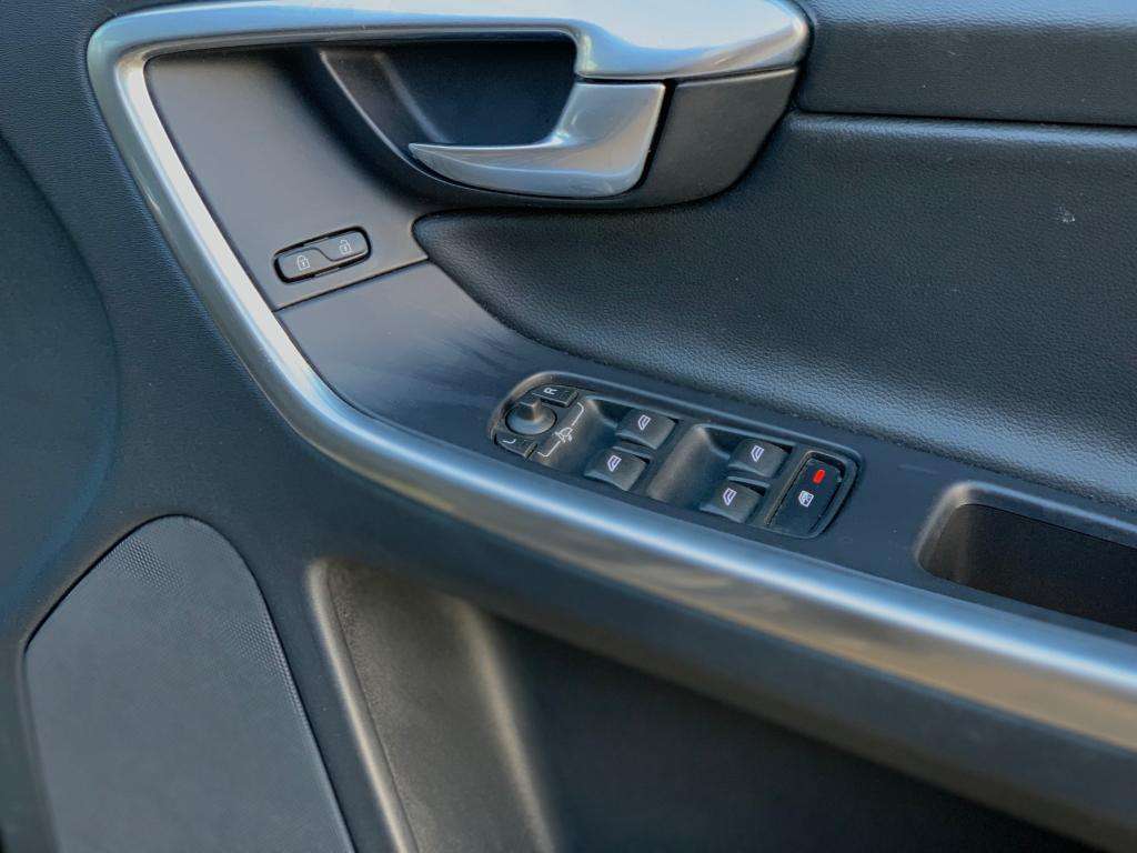 2016 VOLVO XC60 2016 VOLVO XC60