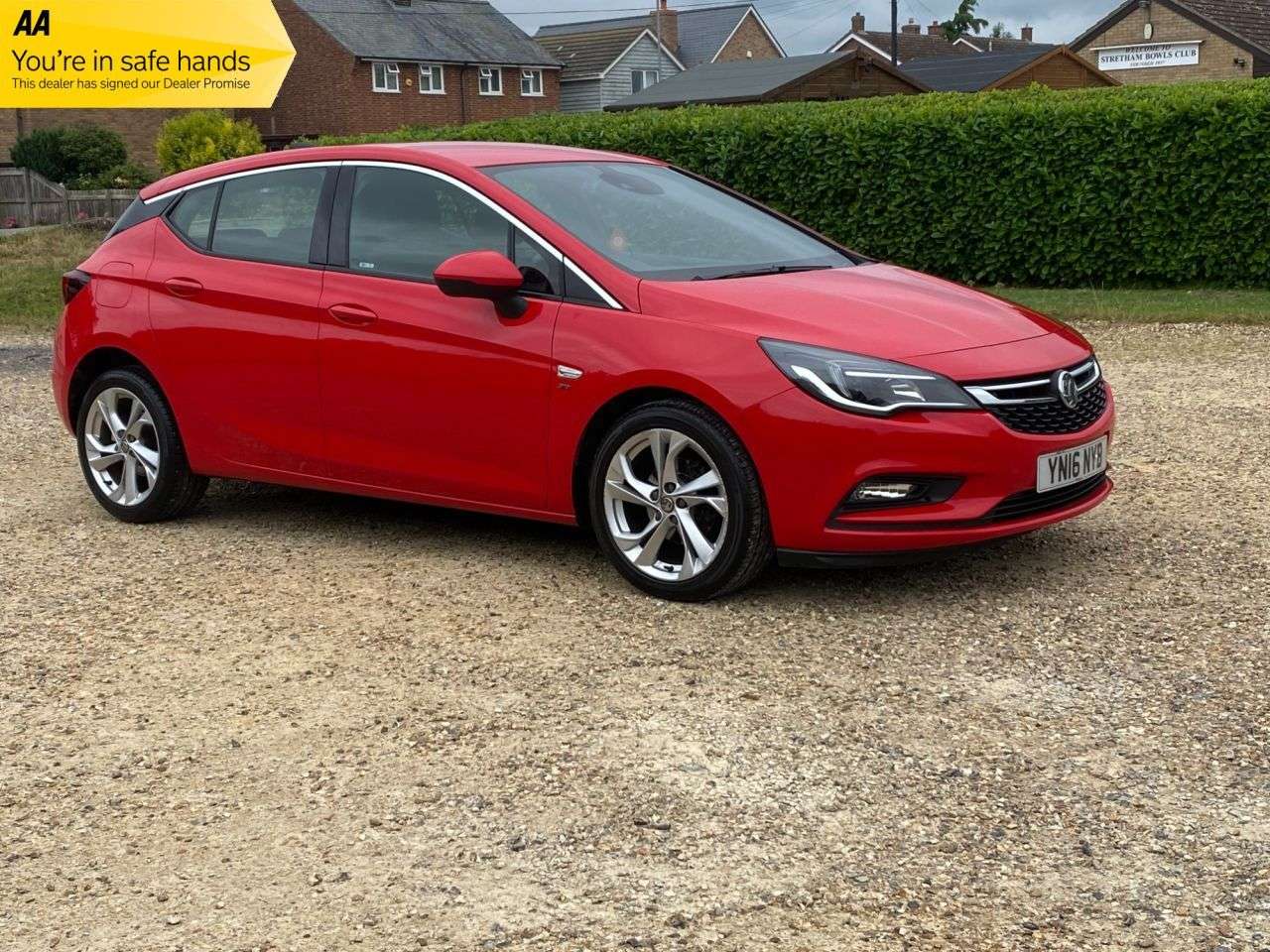 A 2016 VAUXHALL ASTRA 1.4 SRI NAV 5d 148 BHP A 2016 VAUXHALL ASTRA 1.4 SRI NAV 5d 148 BHP