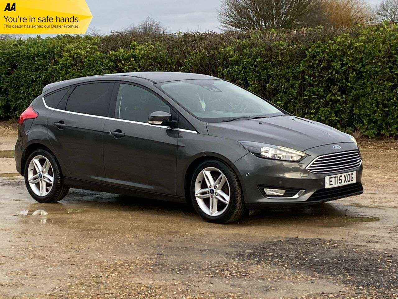 A 2015 FORD FOCUS 1.0 TITANIUM 5d 124 BHP A 2015 FORD FOCUS 1.0 TITANIUM 5d 124 BHP