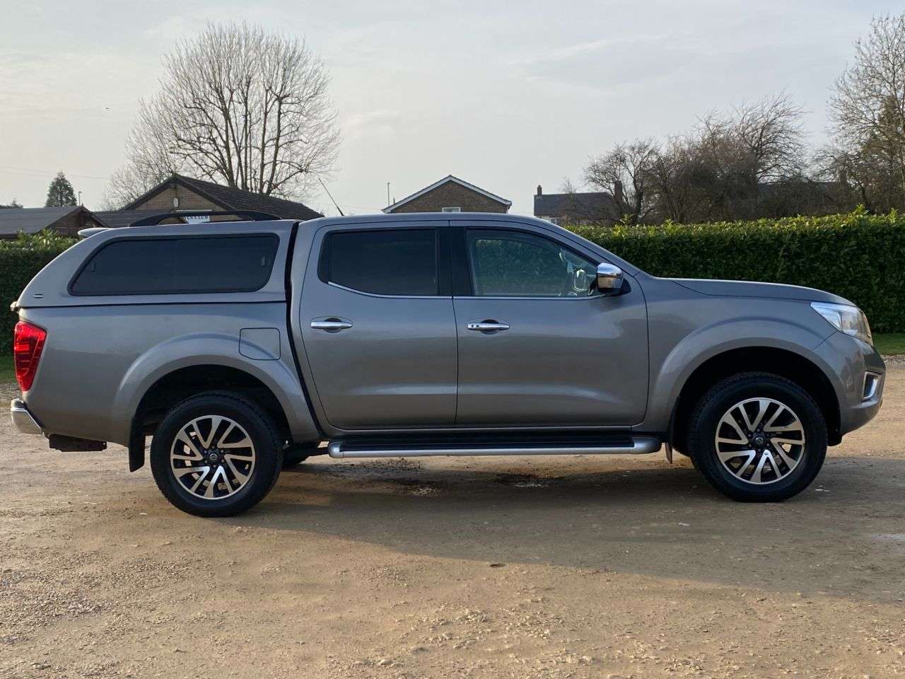 A 2018 NISSAN NAVARA 2.3 DCI N-CONNECTA SHR DCB 4d 190 BHP A 2018 NISSAN NAVARA 2.3 DCI N-CONNECTA SHR DCB 4d 190 BHP