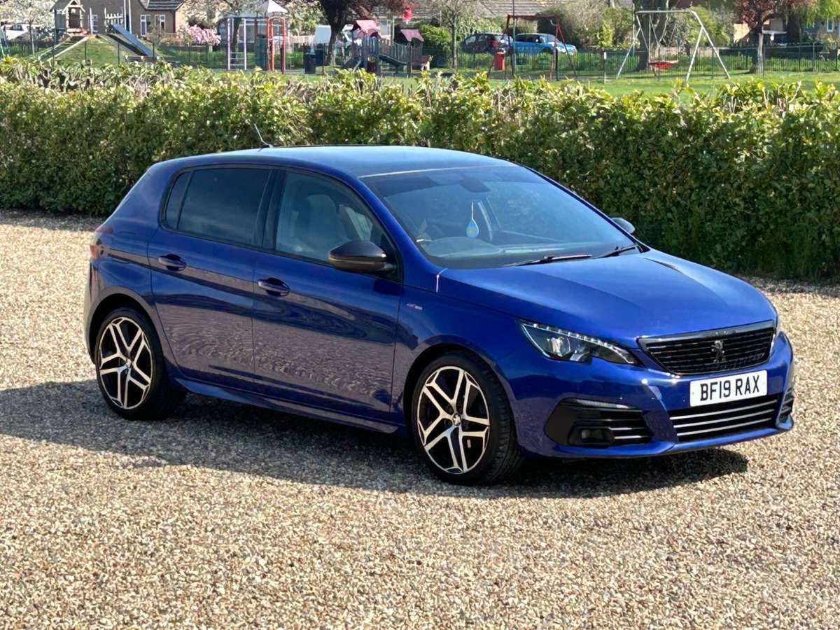 Check out this Peugeot 308 2019 Diesel Manual