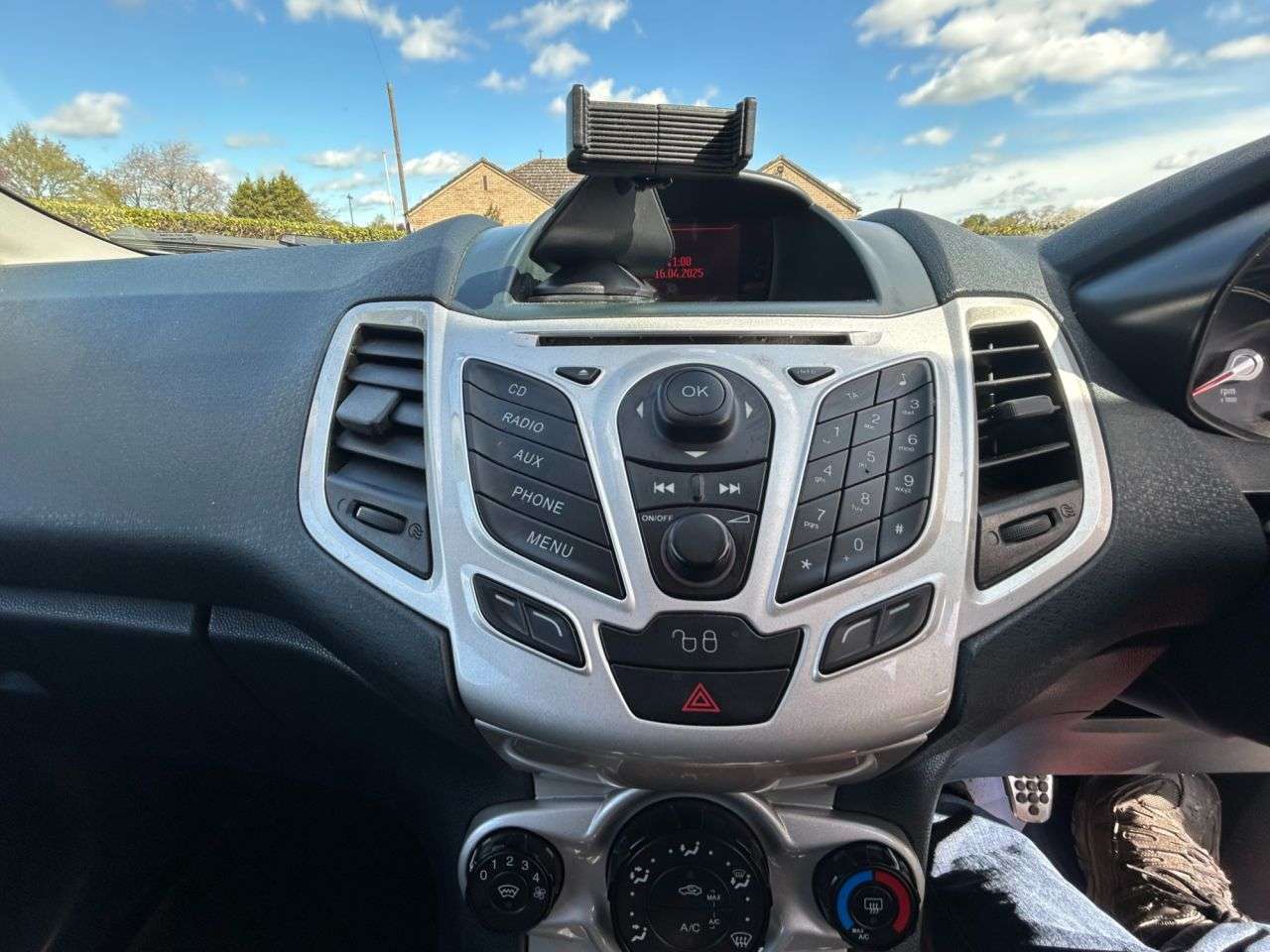 2012 FORD FIESTA 2012 FORD FIESTA