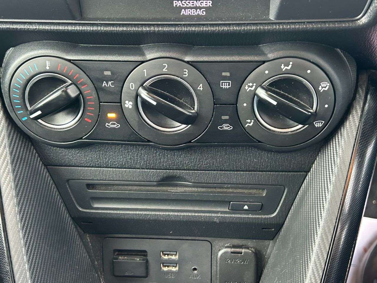 2016 MAZDA MAZDA2 2016 MAZDA MAZDA2