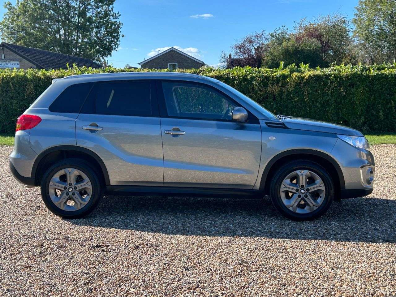 A 2016 SUZUKI VITARA 1.6 SZ-T SUV 5dr Petrol Manual Euro 6 (s/s) (120 ps) A 2016 SUZUKI VITARA 1.6 SZ-T SUV 5dr Petrol Manual Euro 6 (s/s) (120 ps)