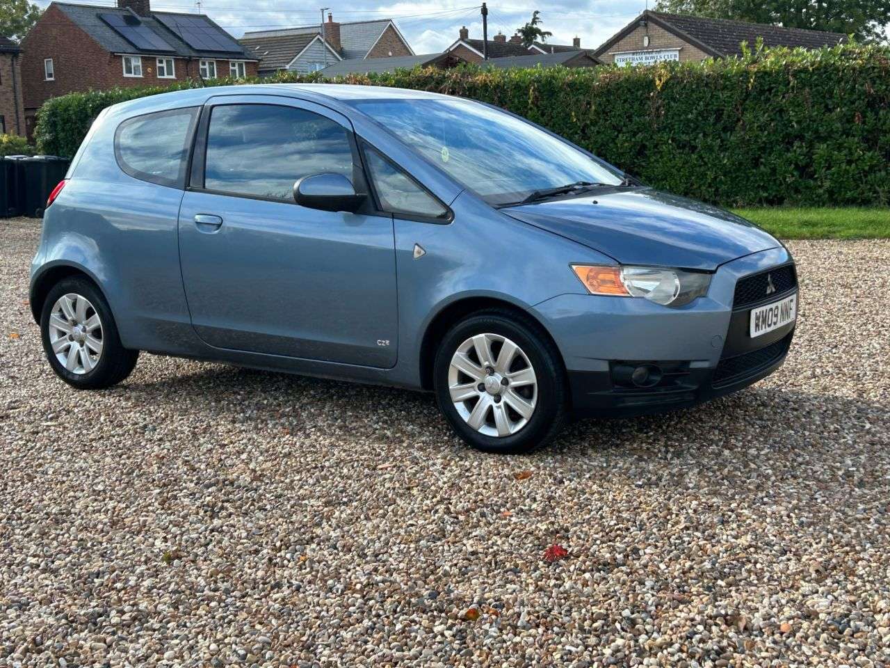 A 2009 MITSUBISHI COLT 1.3 CZ2 Hatchback 3dr Petrol Manual Euro 4 (94 ps) A 2009 MITSUBISHI COLT 1.3 CZ2 Hatchback 3dr Petrol Manual Euro 4 (94 ps)
