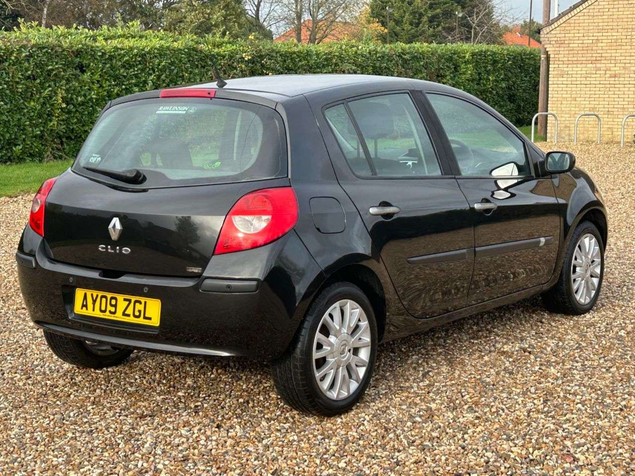 2009 RENAULT CLIO 2009 RENAULT CLIO