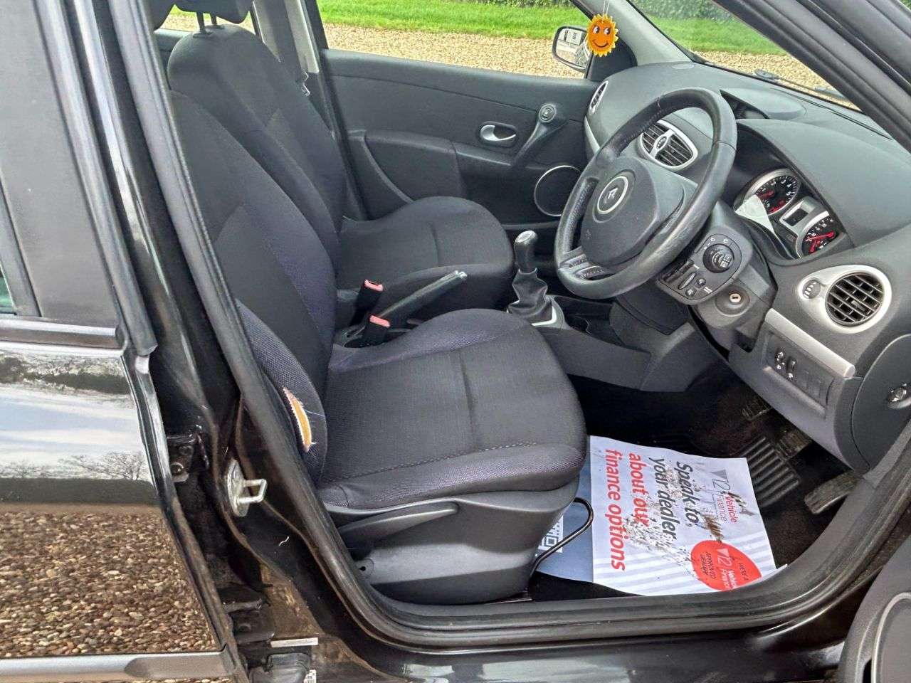 2009 RENAULT CLIO 2009 RENAULT CLIO