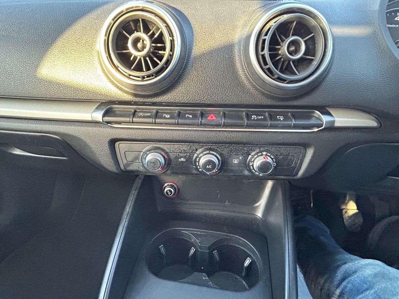 2016 AUDI A3 2016 AUDI A3