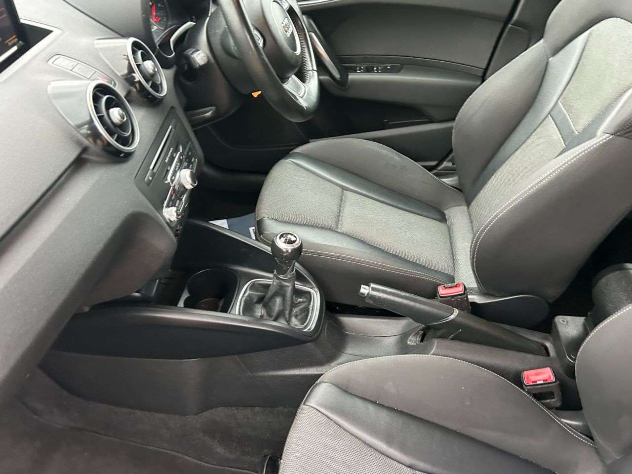 2015 AUDI A1 2015 AUDI A1