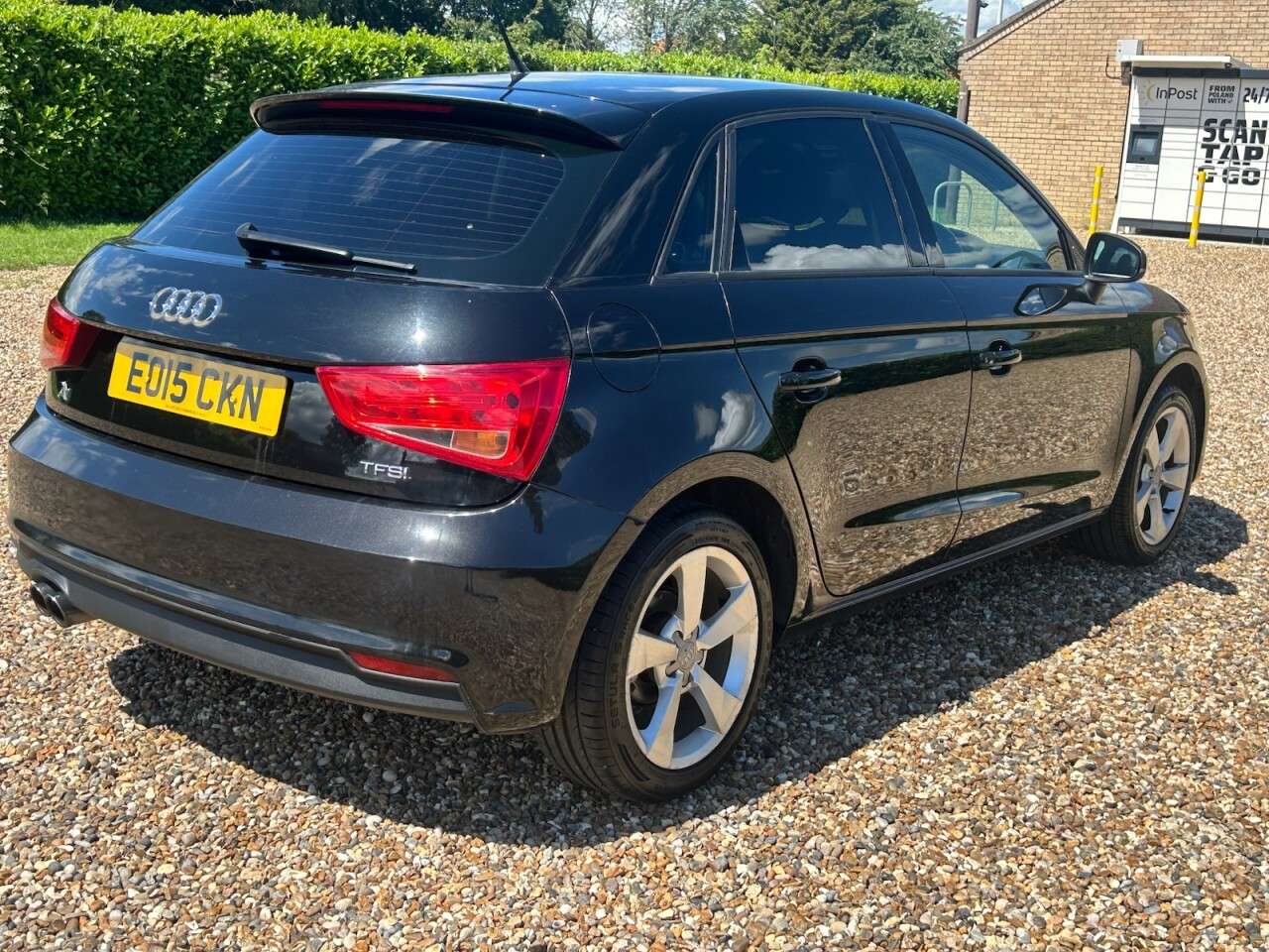 2015 AUDI A1 2015 AUDI A1