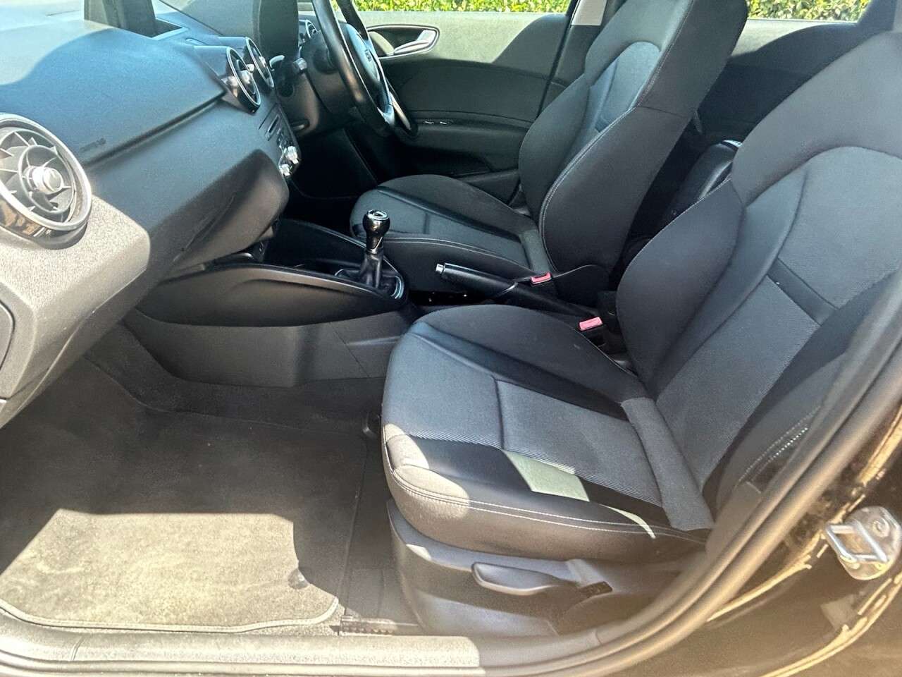 2015 AUDI A1 2015 AUDI A1