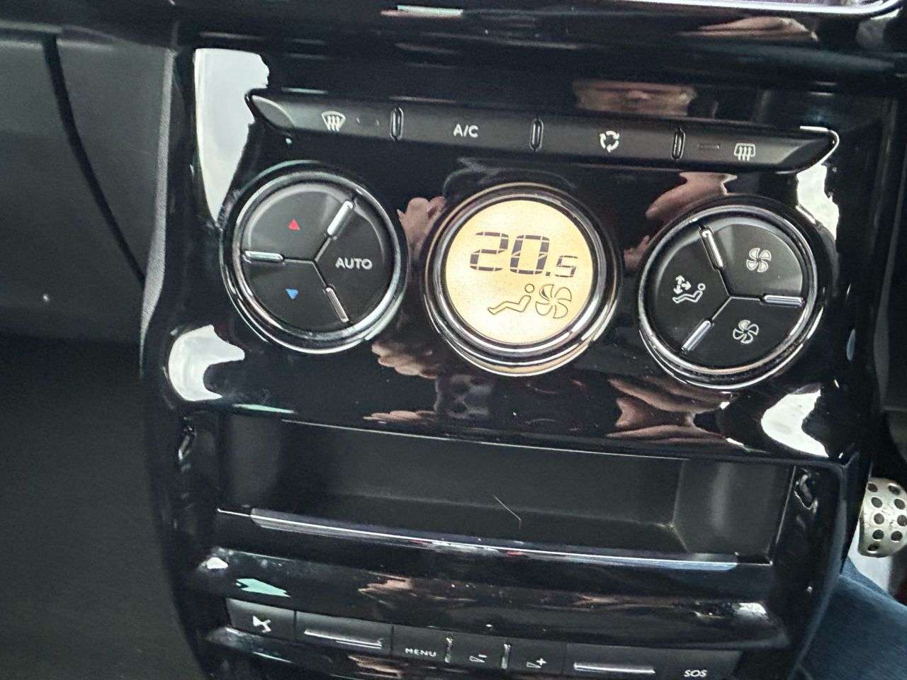 2016 DS AUTOMOBILES DS 3 2016 DS AUTOMOBILES DS 3