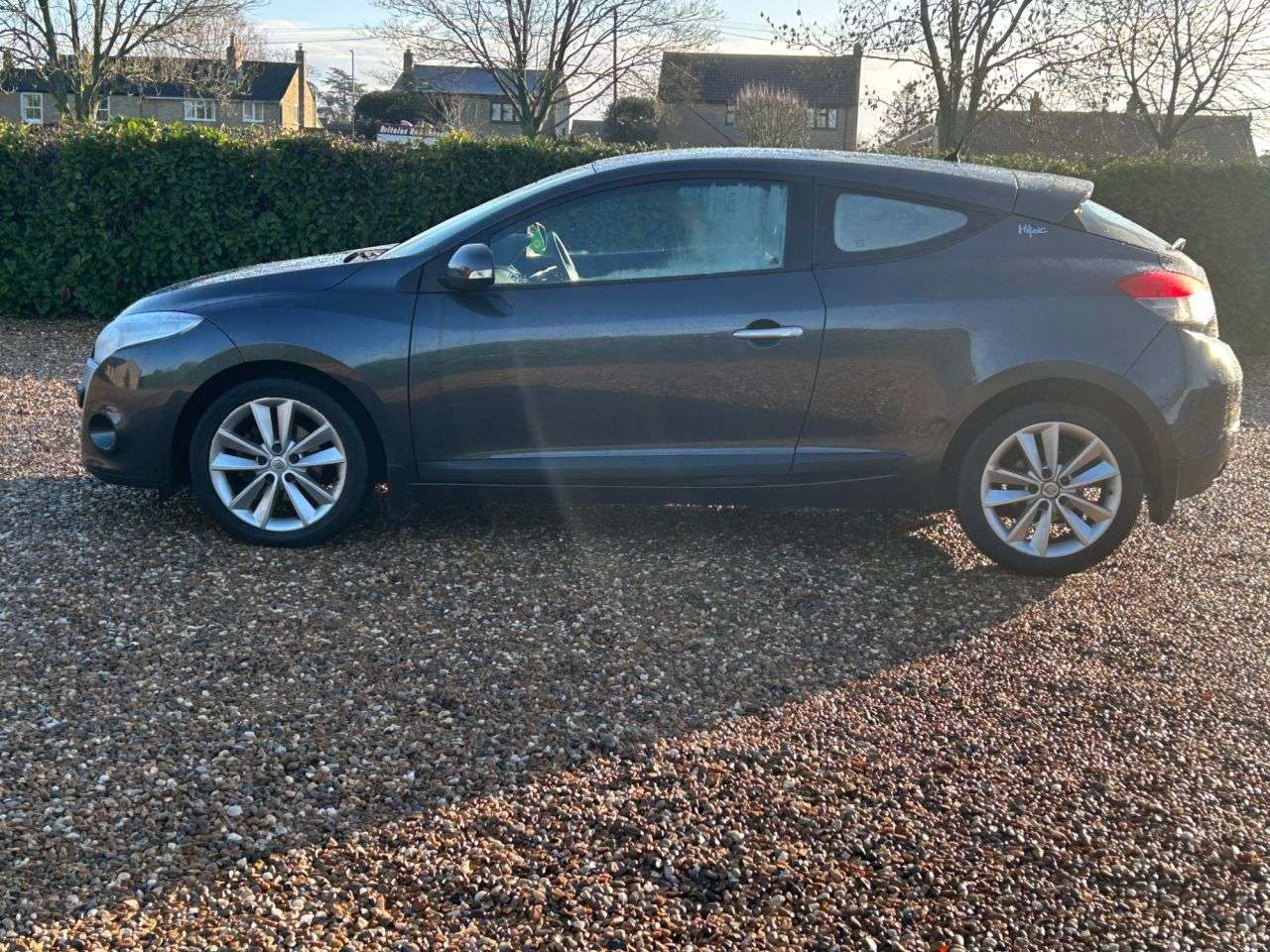 2012 RENAULT MEGANE 2012 RENAULT MEGANE