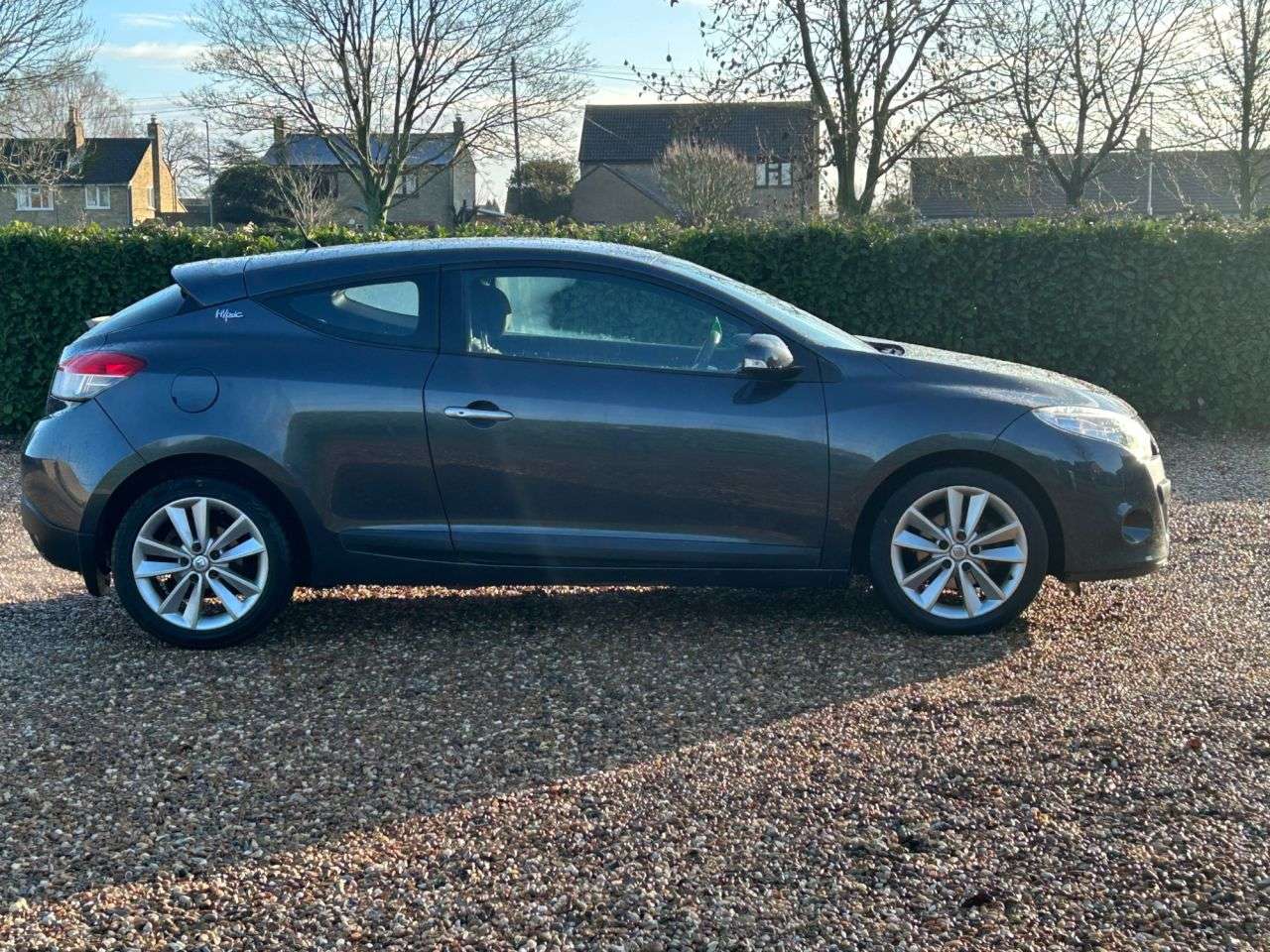 2012 RENAULT MEGANE 2012 RENAULT MEGANE