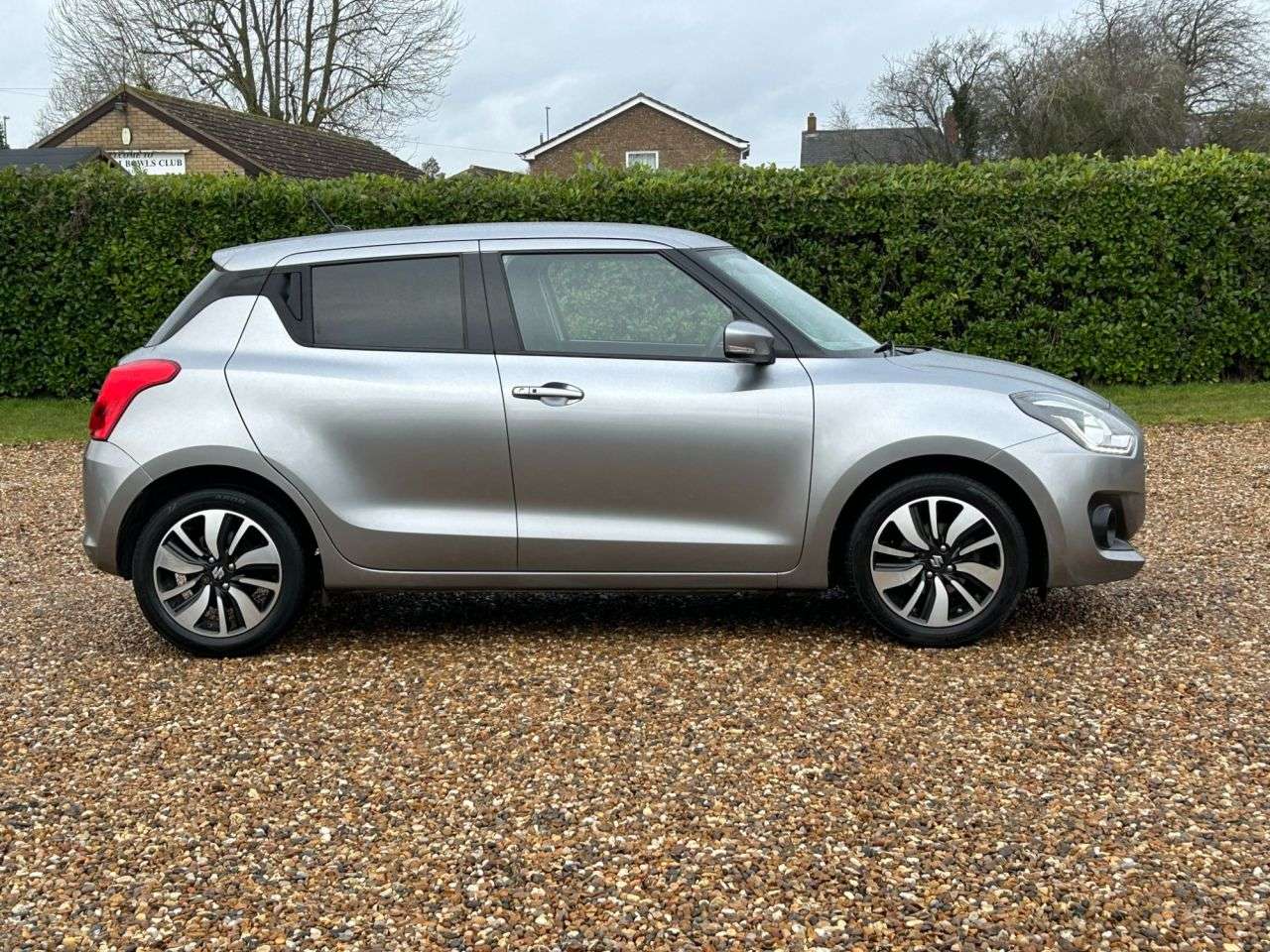 A 2017 SUZUKI SWIFT 1.0 Boosterjet SHVS SZ5 Hatchback 5dr Petrol Hybrid Manual Euro 6 (s/s) (11 A 2017 SUZUKI SWIFT 1.0 Boosterjet SHVS SZ5 Hatchback 5dr Petrol Hybrid Manual Euro 6 (s/s) (11