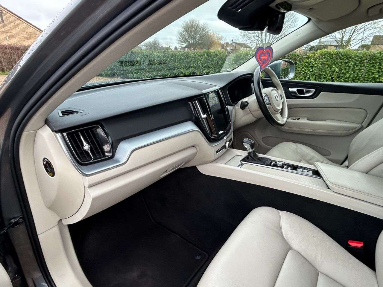 2019 VOLVO XC60 2019 VOLVO XC60