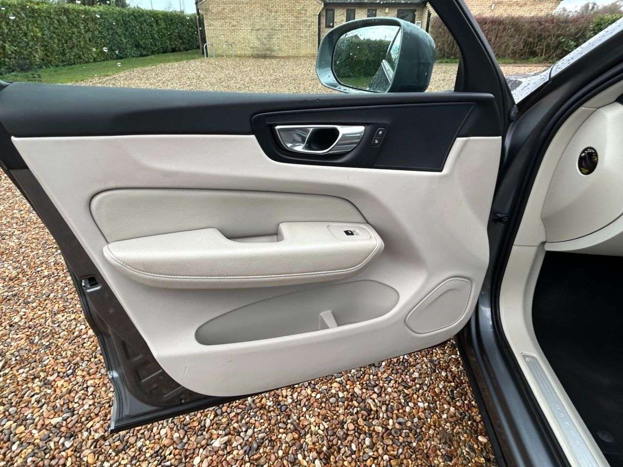 2019 VOLVO XC60 2019 VOLVO XC60