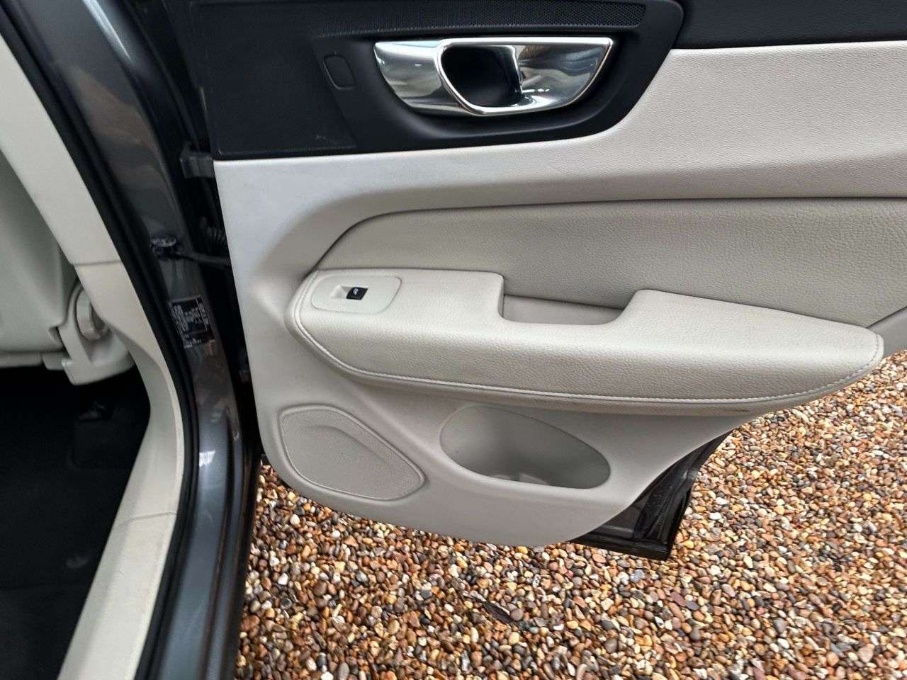 2019 VOLVO XC60 2019 VOLVO XC60