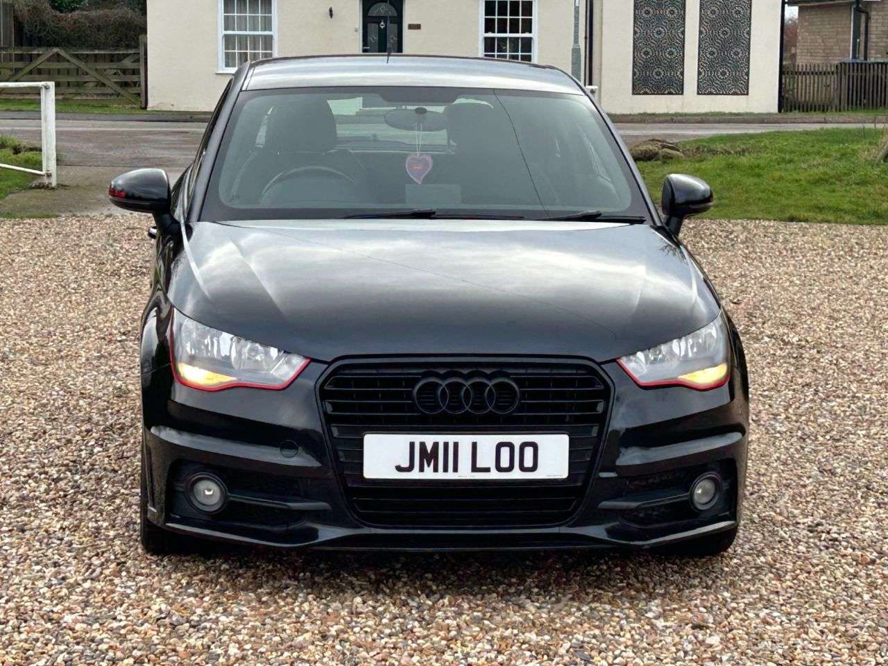 A 2011 AUDI A1 1.6 TDI S line Hatchback 3dr Diesel Manual Euro 5 (s/s) (105 ps) A 2011 AUDI A1 1.6 TDI S line Hatchback 3dr Diesel Manual Euro 5 (s/s) (105 ps)