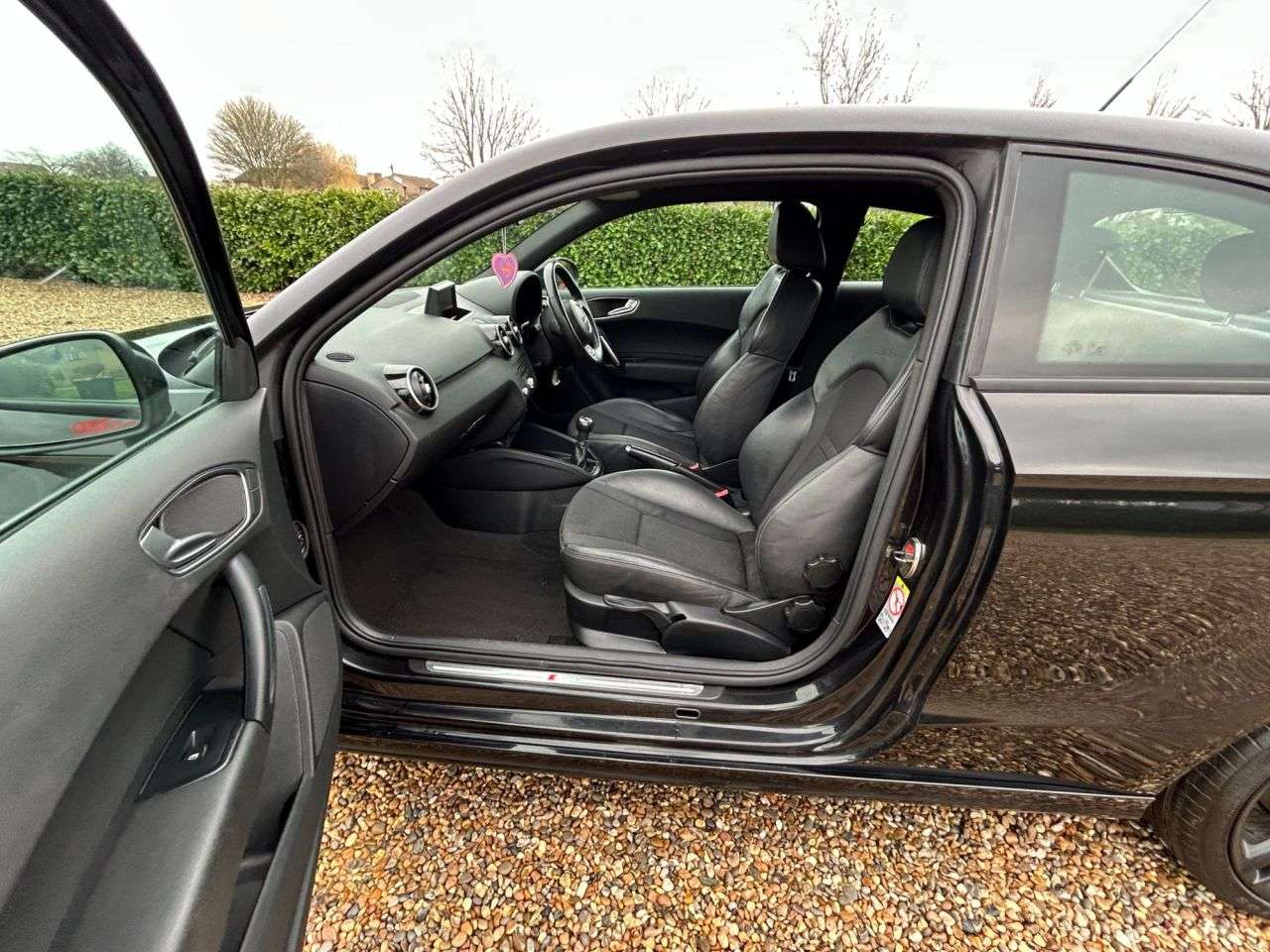 2011 AUDI A1 2011 AUDI A1