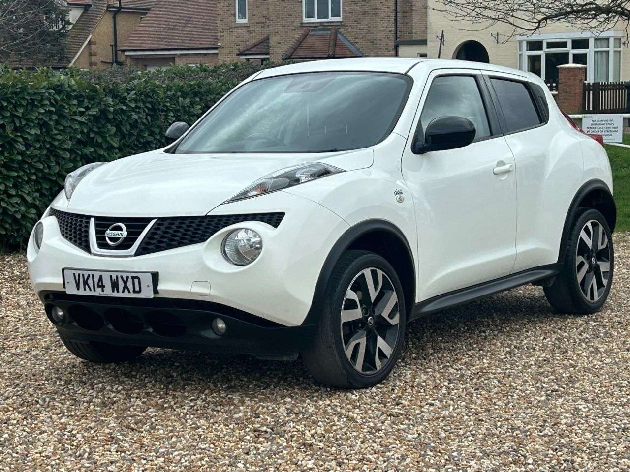 A 2014 NISSAN JUKE 1.5 dCi 8v n-tec SUV 5dr Diesel Manual Euro 5 (s/s) (110 ps) A 2014 NISSAN JUKE 1.5 dCi 8v n-tec SUV 5dr Diesel Manual Euro 5 (s/s) (110 ps)