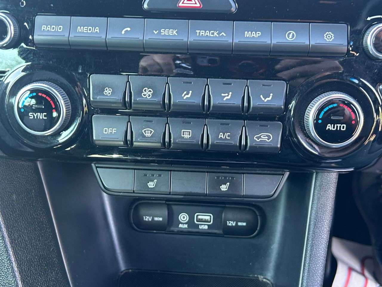 2017 KIA SPORTAGE 2017 KIA SPORTAGE