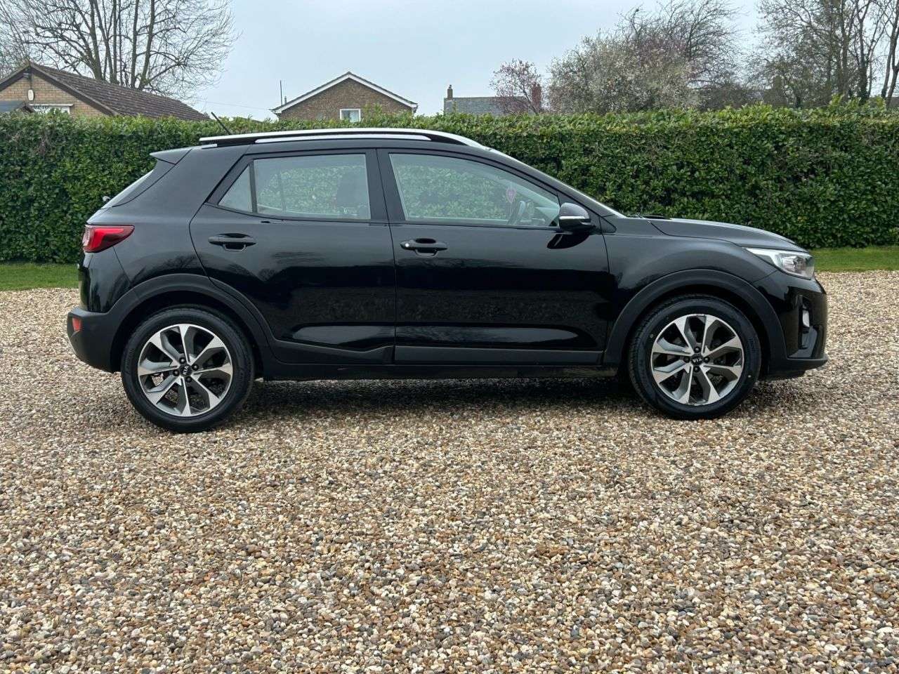 A 2018 KIA STONIC 1.0 T-GDi 2 SUV 5dr Petrol Manual Euro 6 (s/s) (118 bhp) A 2018 KIA STONIC 1.0 T-GDi 2 SUV 5dr Petrol Manual Euro 6 (s/s) (118 bhp)