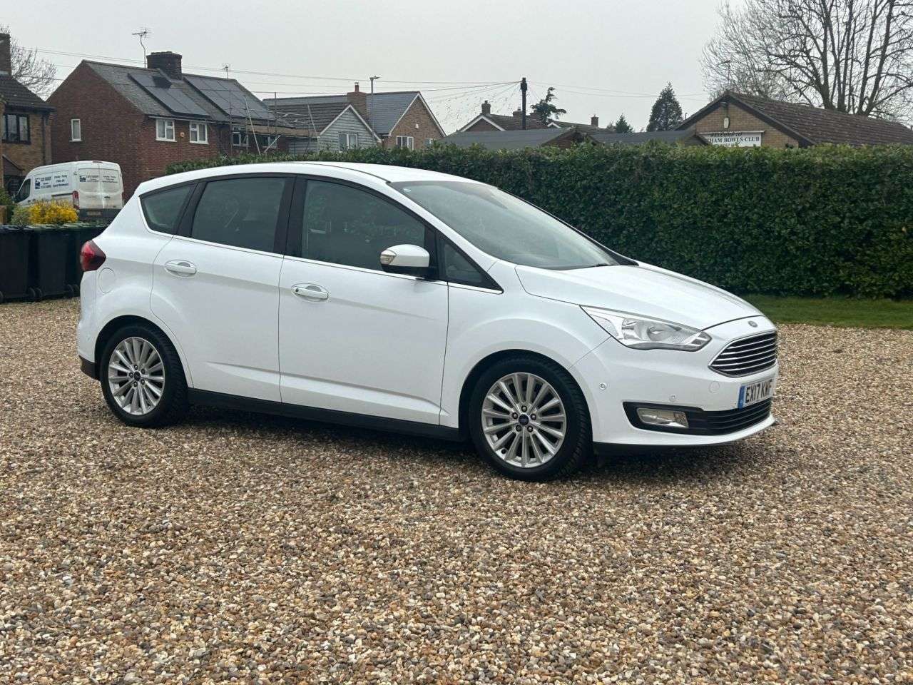 A 2017 FORD C-MAX 1.0T EcoBoost Titanium MPV 5dr Petrol Manual Euro 6 (s/s) (125 ps) A 2017 FORD C-MAX 1.0T EcoBoost Titanium MPV 5dr Petrol Manual Euro 6 (s/s) (125 ps)