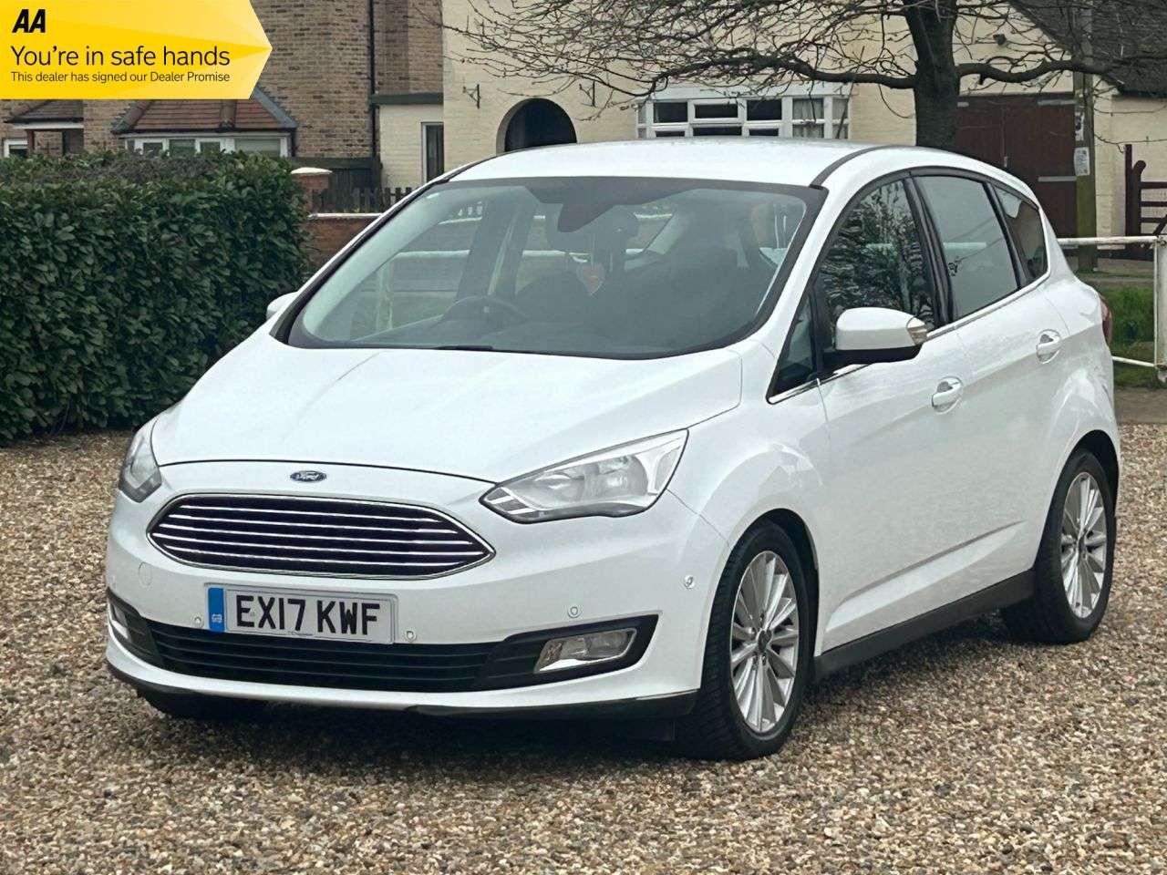 A 2017 FORD C-MAX 1.0T EcoBoost Titanium MPV 5dr Petrol Manual Euro 6 (s/s) (125 ps) A 2017 FORD C-MAX 1.0T EcoBoost Titanium MPV 5dr Petrol Manual Euro 6 (s/s) (125 ps)