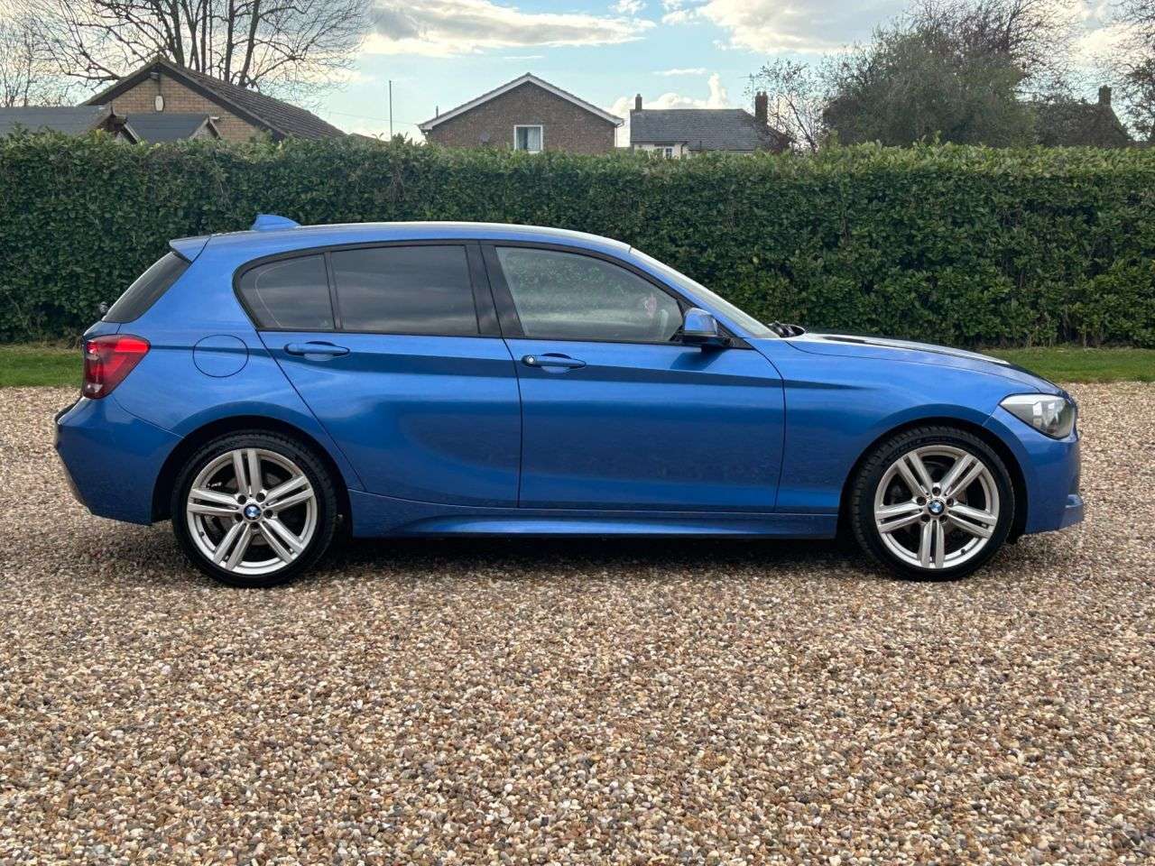 A 2015 BMW 1 SERIES 2.0 120d M Sport Hatchback 5dr Diesel Manual xDrive Euro 5 (s/s) (184 ps) A 2015 BMW 1 SERIES 2.0 120d M Sport Hatchback 5dr Diesel Manual xDrive Euro 5 (s/s) (184 ps)