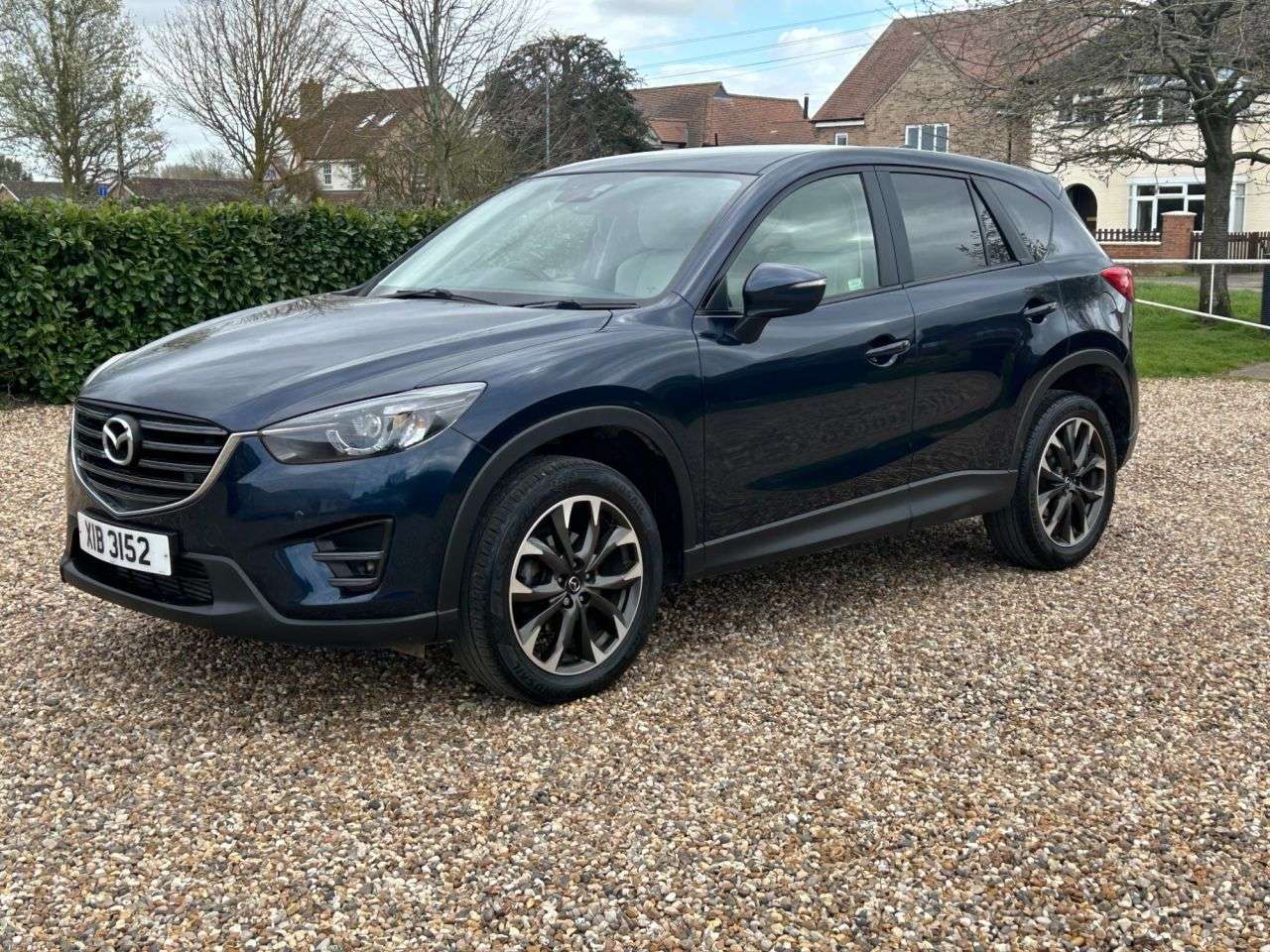 A 2015 MAZDA CX-5 2.2 SKYACTIV-D Sport Nav SUV 5dr Diesel Manual Euro 6 (s/s) (150 ps) A 2015 MAZDA CX-5 2.2 SKYACTIV-D Sport Nav SUV 5dr Diesel Manual Euro 6 (s/s) (150 ps)