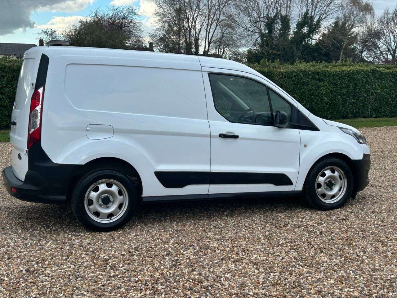 A 2022 FORD TRANSIT CONNECT 1.5 240 EcoBlue Leader Panel Van 5dr Diesel Manual L1 Euro 6 (s/s) (75 ps) A 2022 FORD TRANSIT CONNECT 1.5 240 EcoBlue Leader Panel Van 5dr Diesel Manual L1 Euro 6 (s/s) (75 ps)