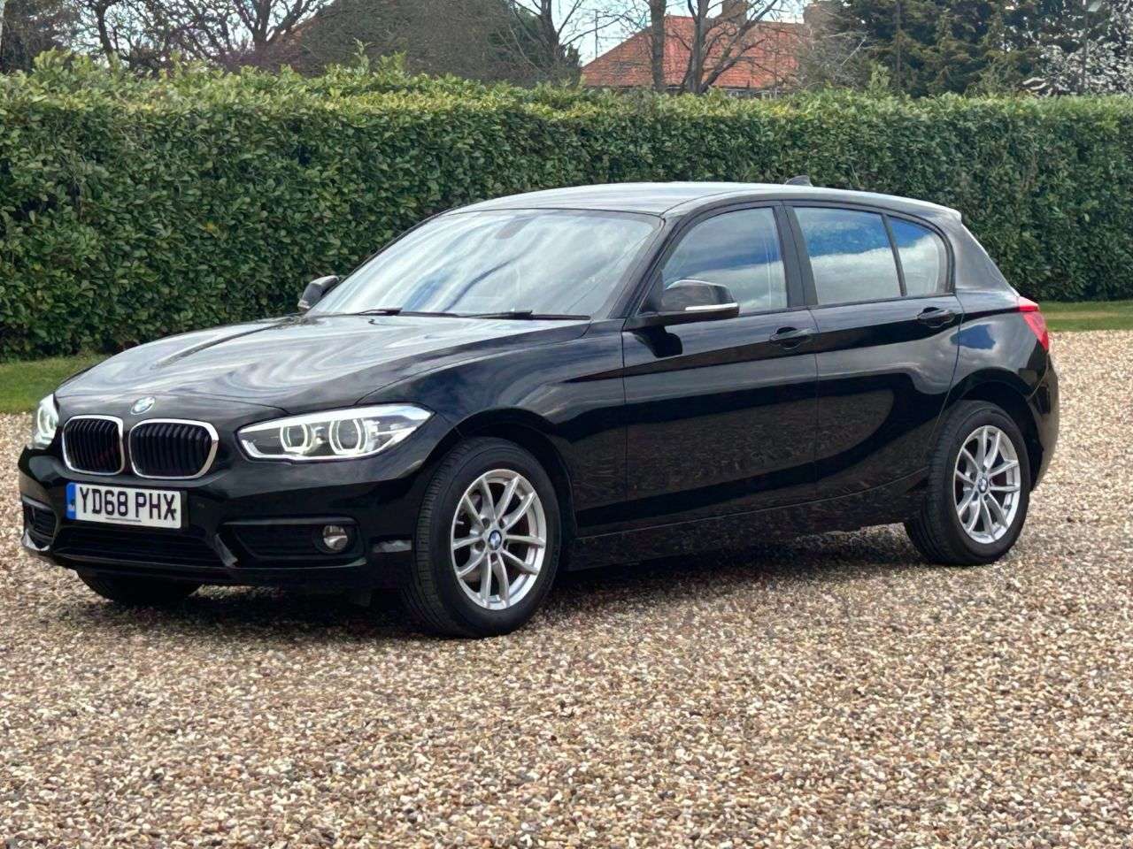 A 2018 BMW 1 SERIES 1.5 116d SE Business Hatchback 5dr Diesel Manual Euro 6 (s/s) (116 ps) A 2018 BMW 1 SERIES 1.5 116d SE Business Hatchback 5dr Diesel Manual Euro 6 (s/s) (116 ps)