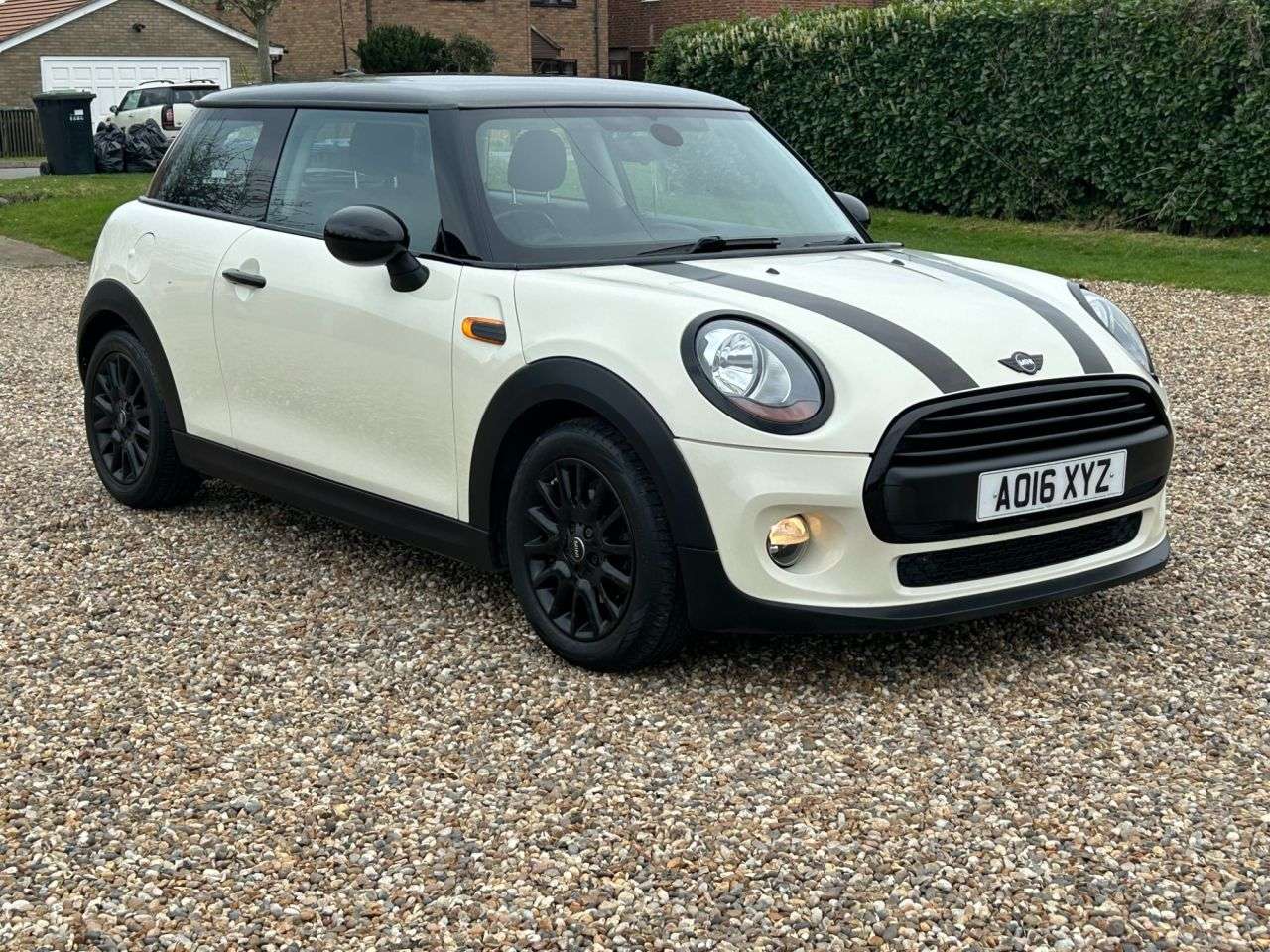 A 2016 MINI HATCH 1.2 One Hatchback 3dr Petrol Manual Euro 6 (s/s) (102 ps) A 2016 MINI HATCH 1.2 One Hatchback 3dr Petrol Manual Euro 6 (s/s) (102 ps)