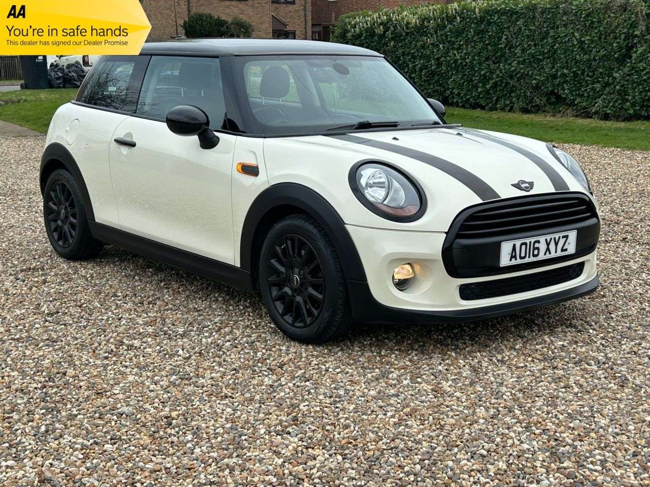 A 2016 MINI HATCH 1.2 One Hatchback 3dr Petrol Manual Euro 6 (s/s) (102 ps) A 2016 MINI HATCH 1.2 One Hatchback 3dr Petrol Manual Euro 6 (s/s) (102 ps)