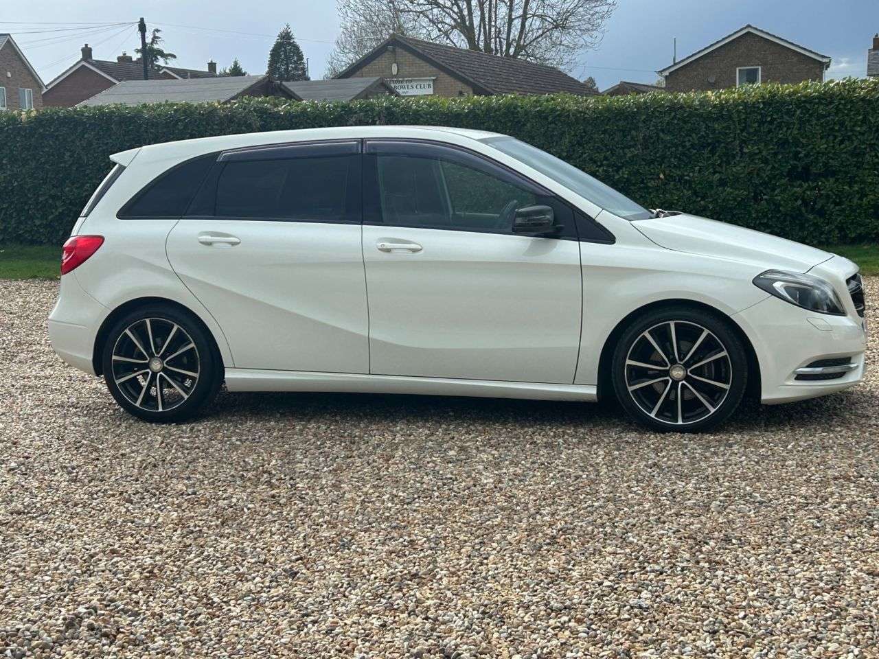 2014 MERCEDES-BENZ B 180 2014 MERCEDES-BENZ B 180