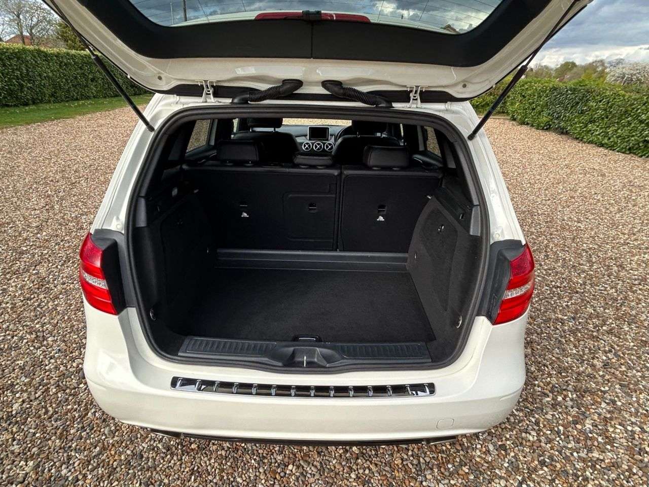 2014 MERCEDES-BENZ B 180 2014 MERCEDES-BENZ B 180