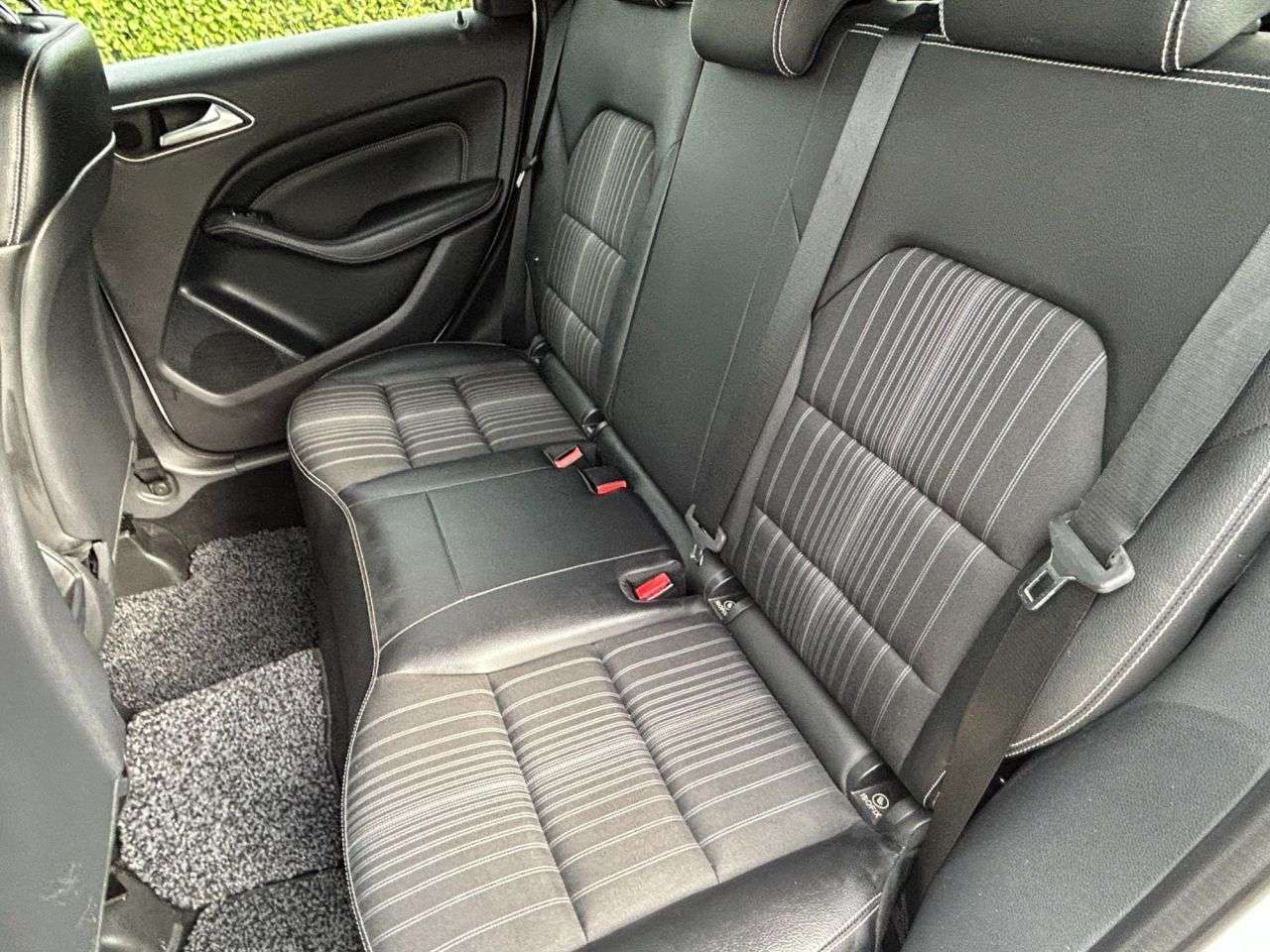 2014 MERCEDES-BENZ B 180 2014 MERCEDES-BENZ B 180