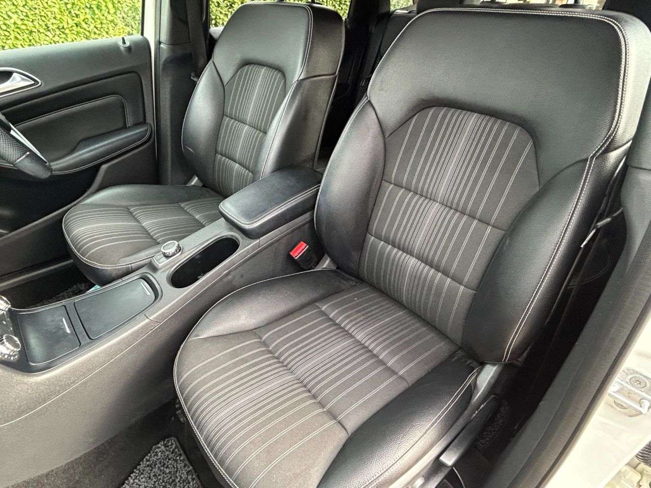 2014 MERCEDES-BENZ B 180 2014 MERCEDES-BENZ B 180
