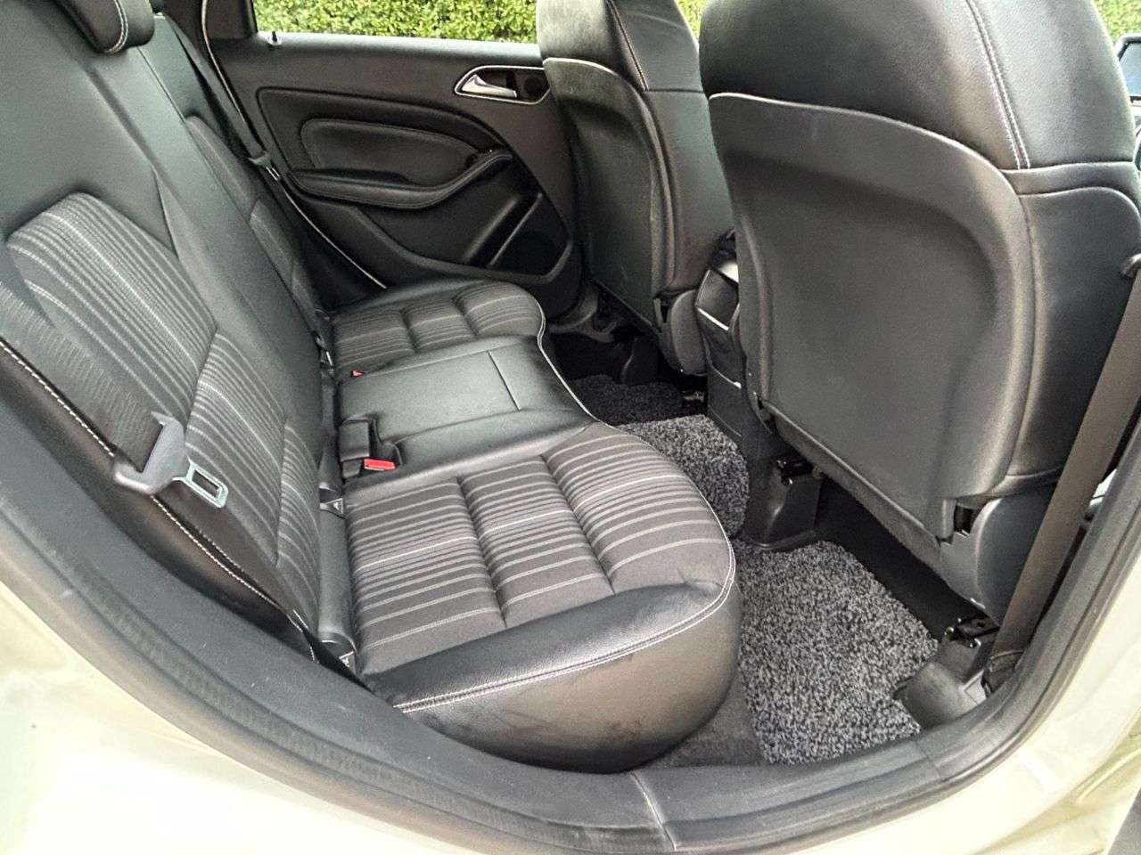 2014 MERCEDES-BENZ B 180 2014 MERCEDES-BENZ B 180