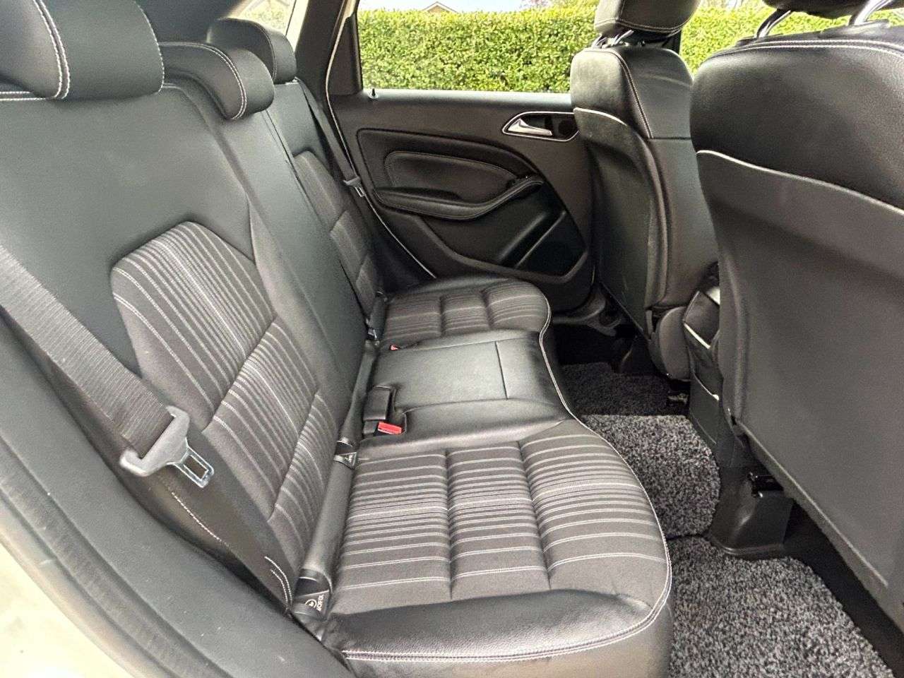 2014 MERCEDES-BENZ B 180 2014 MERCEDES-BENZ B 180